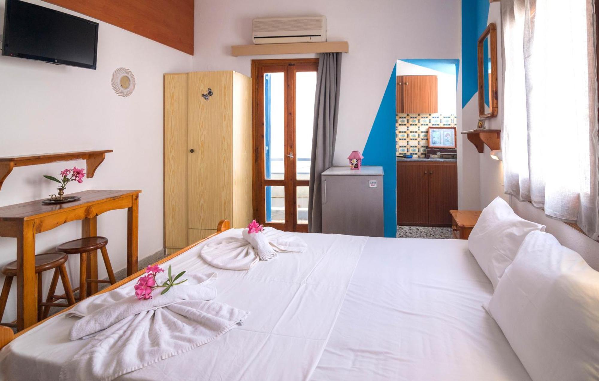 Minoa Sea Rooms Tsoutsouros  Bagian luar foto