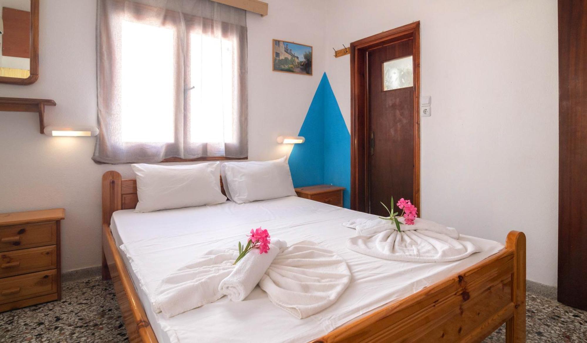 Minoa Sea Rooms Tsoutsouros  Bagian luar foto