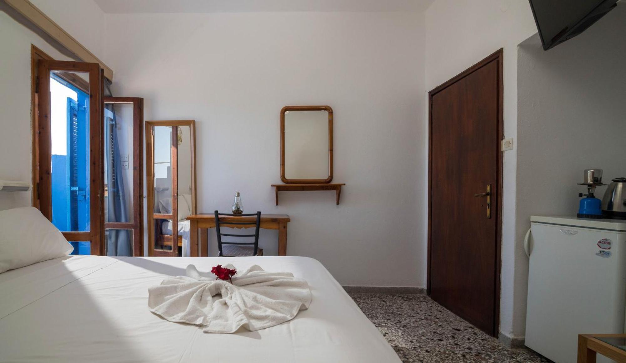 Minoa Sea Rooms Tsoutsouros  Bagian luar foto