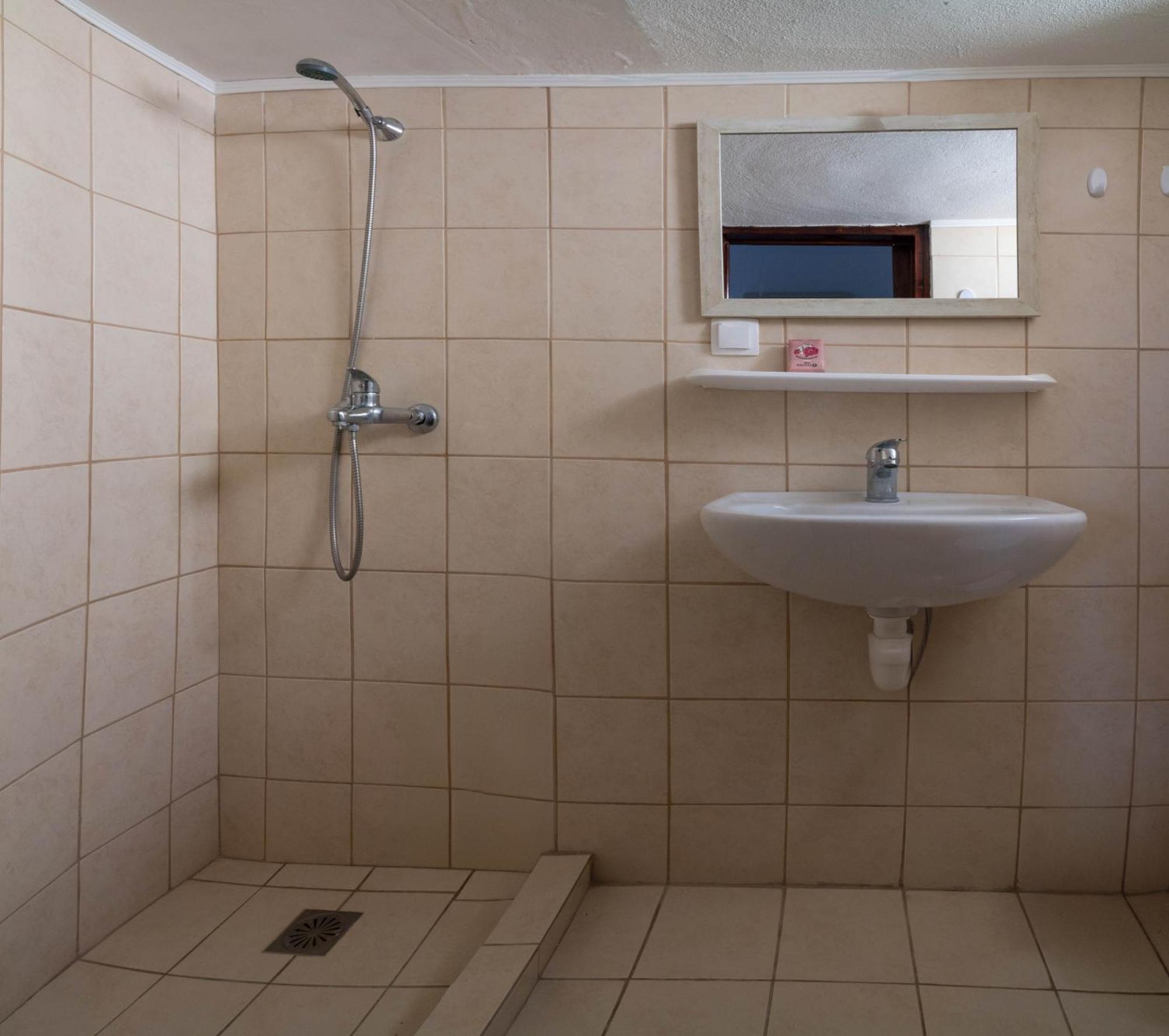 Minoa Sea Rooms Tsoutsouros  Bagian luar foto