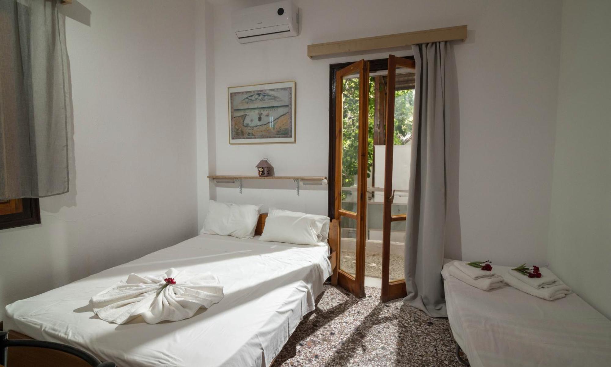 Minoa Sea Rooms Tsoutsouros  Bagian luar foto